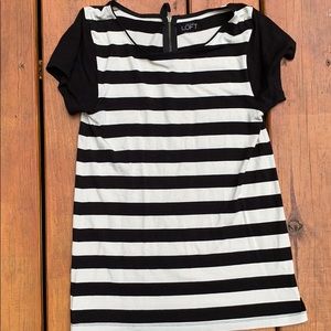 LOFT black and white short sleeve shirt